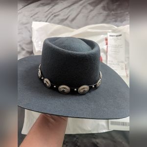 Shyanne hat